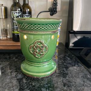 Celtic Knot Scentsy Warmer